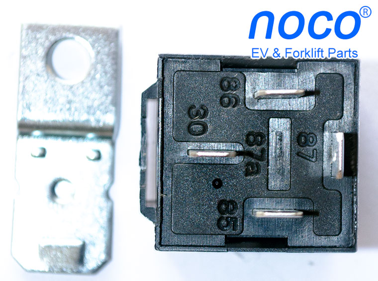 Bosch Type DC Relay JD2912, With Metal Bracket, SPST, With Spade Terminals